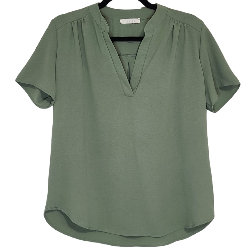 Entro Olive Gree V-Neck Short Sleeve Blouse